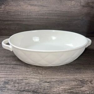 Blue Harbor 33340 2.5 qt Quilted Oval Baker - White